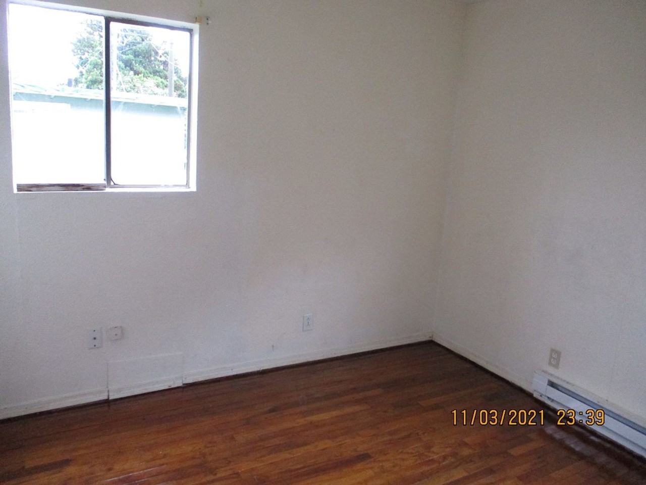 3022 Sumner Ave - Photo 7 of 12