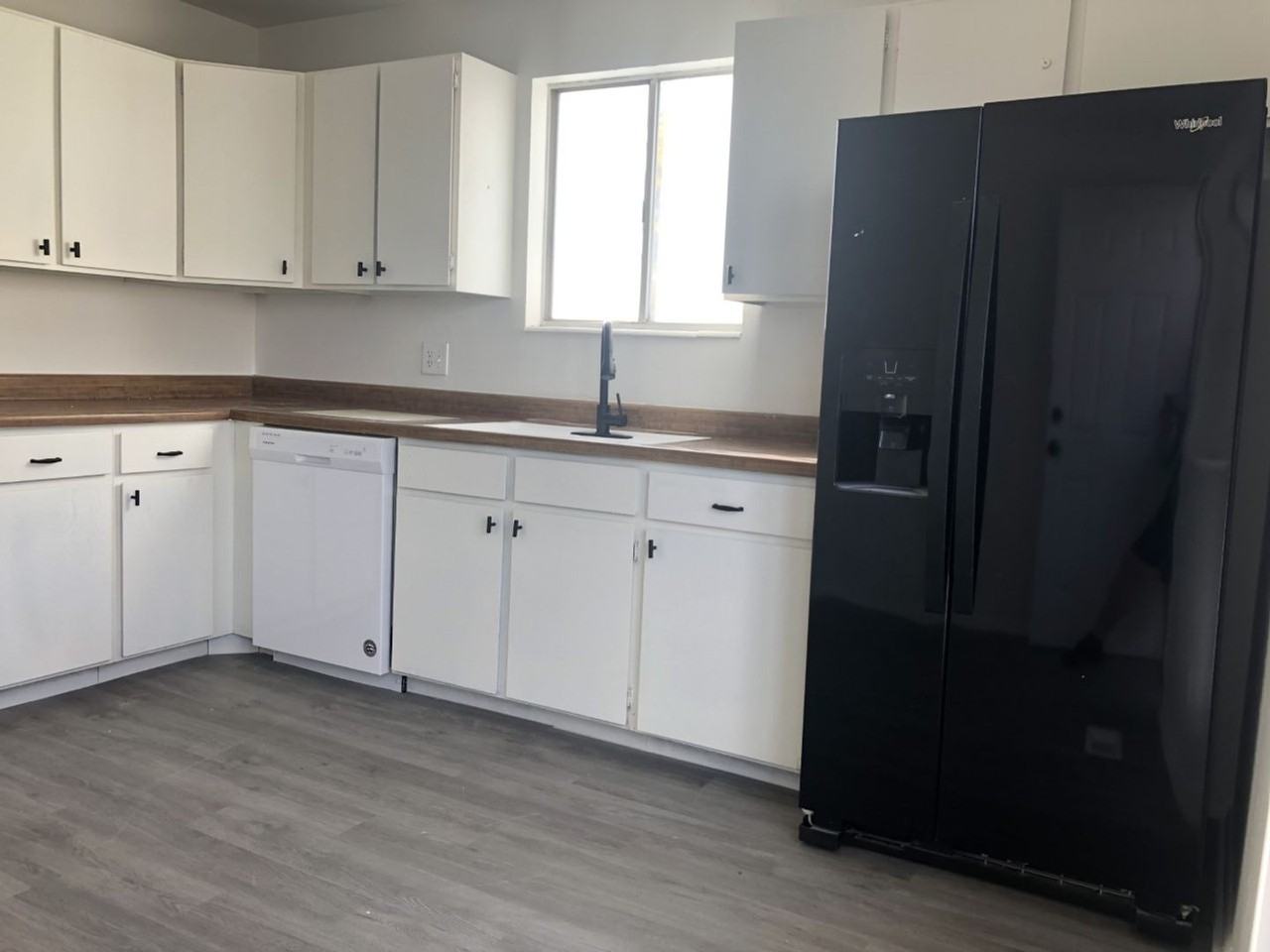 4936 S La Brea St - Photo 4 of 19