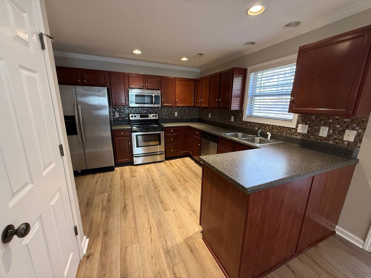 1124 Gilbert Station Ln - Photo 6 of 27