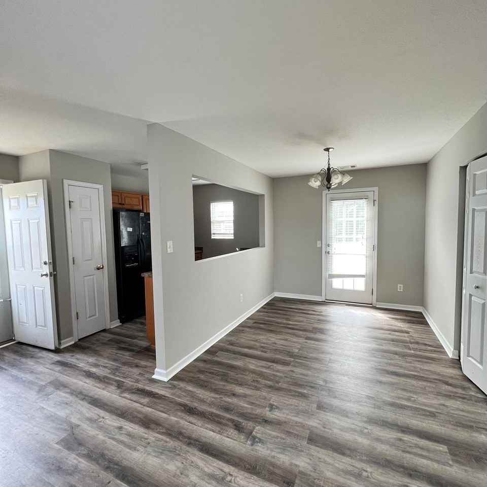 6438 Swallowtail Dr - Photo 5 of 7