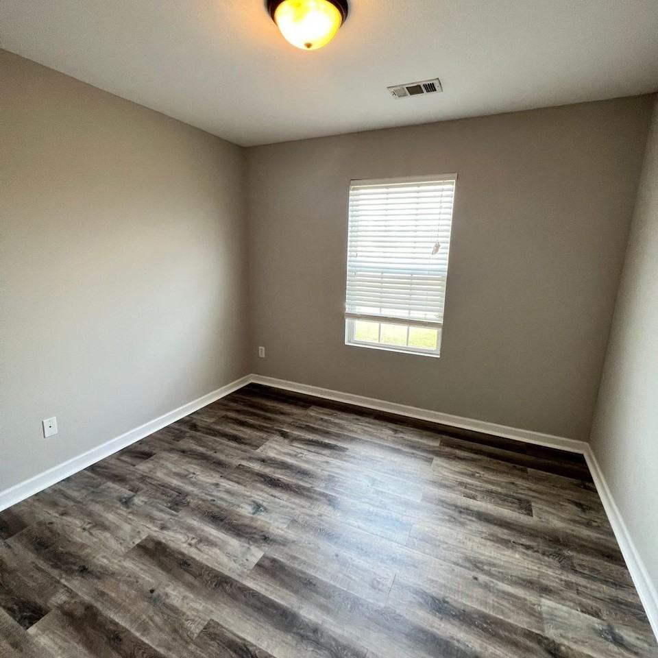 6438 Swallowtail Dr - Photo 6 of 7