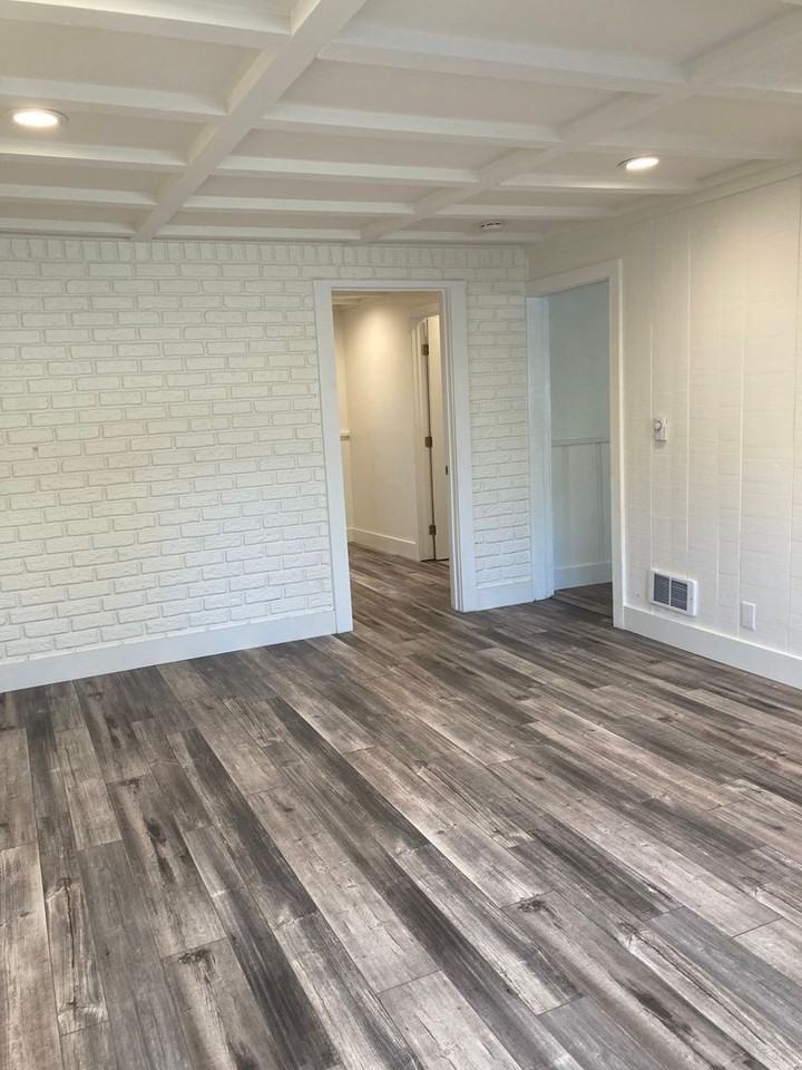 429 Arcade Dr - Photo 2 of 14