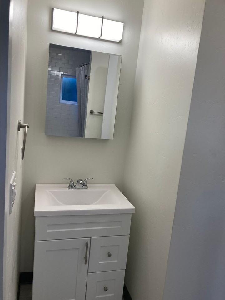 429 Arcade Dr - Photo 6 of 14