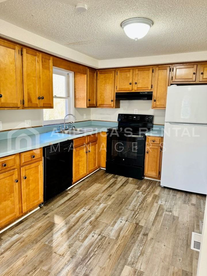 606 Flag Pole Mountain Rd - Photo 6 of 15