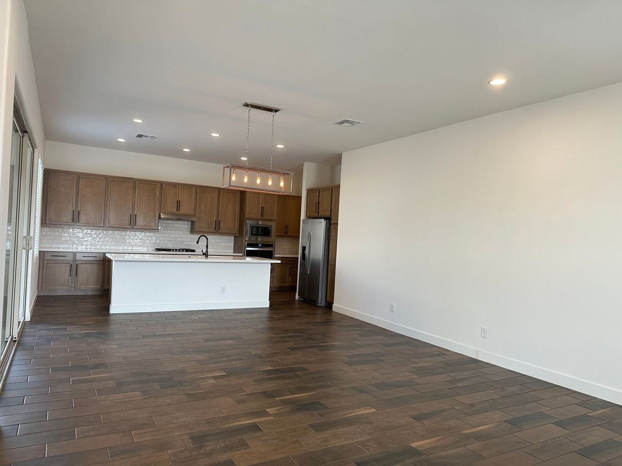 11551 N Luckenbach St - Photo 5 of 30