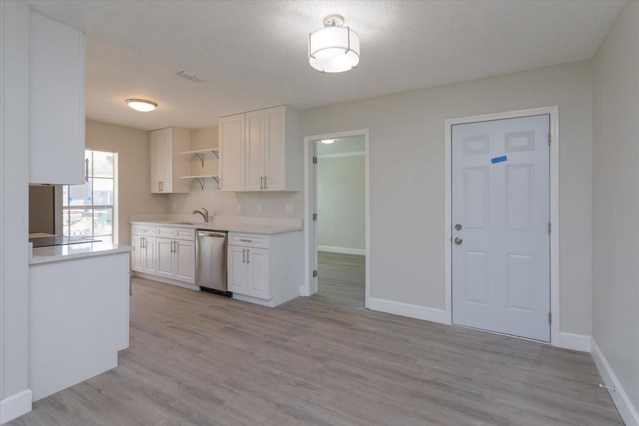 733 Woodhaven Dr - Photo 7 of 22