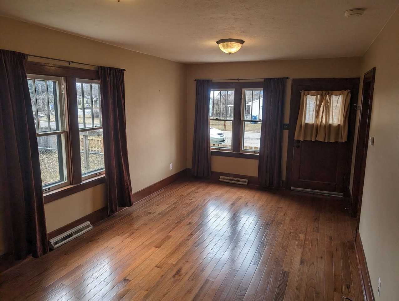 1600 N Dickens St - Photo 2 of 18