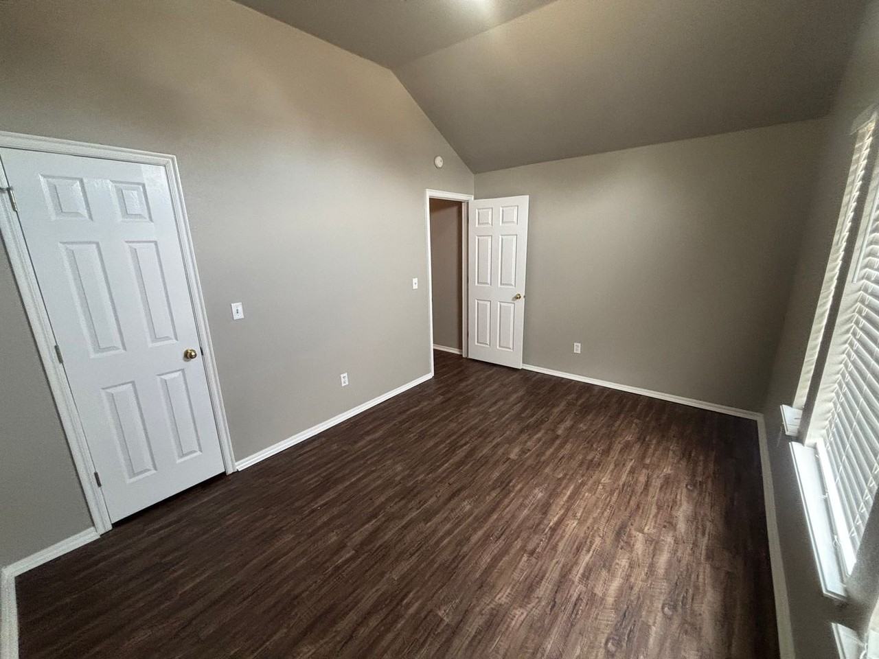 1404 Jordon Cir - Photo 7 of 13