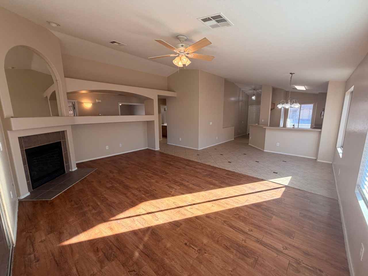 15752 W Yavapai St - Photo 5 of 24