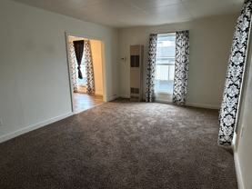 2920 Ne Riverside Ave - Photo 1 of 1