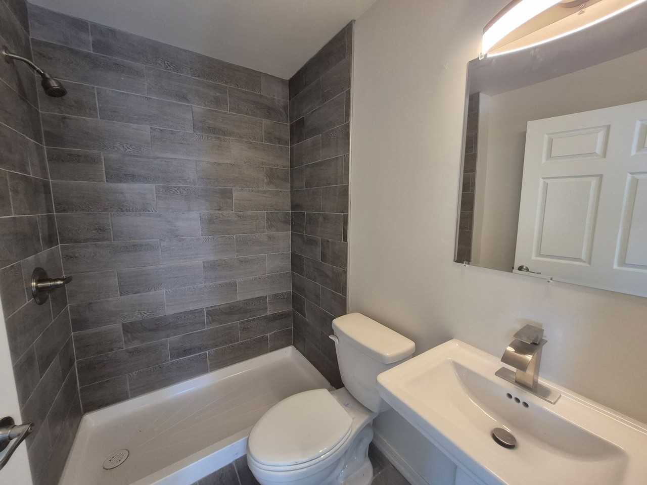 183 N 23rd - Photo 2 of 9