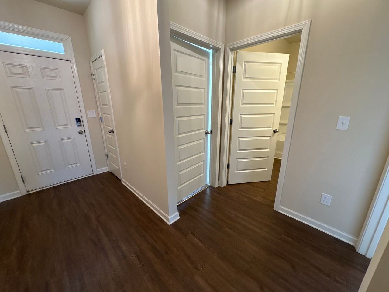 3061 White Gate Loop - Photo 3 of 21