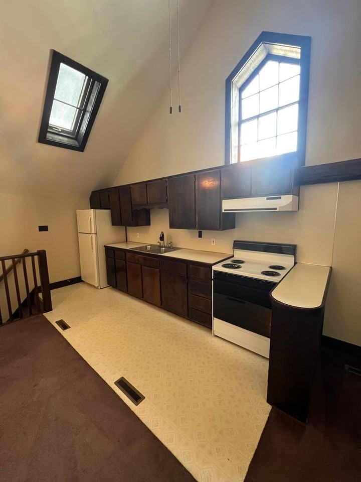 99 E Liberty Ave - Photo 2 of 19