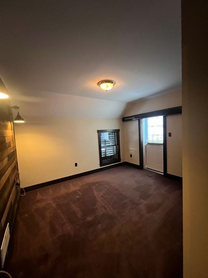 99 E Liberty Ave - Photo 7 of 19