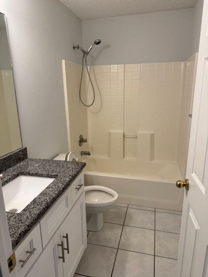 30 Freeland Ln - Photo 7 of 8