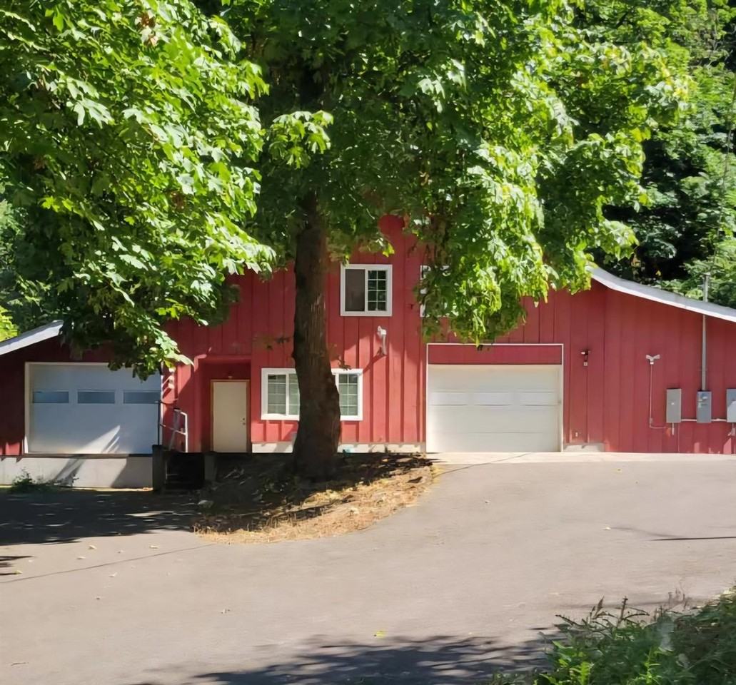16878 16878 S. Clackamas River Dr. - The Barn - Photo 3 of 3