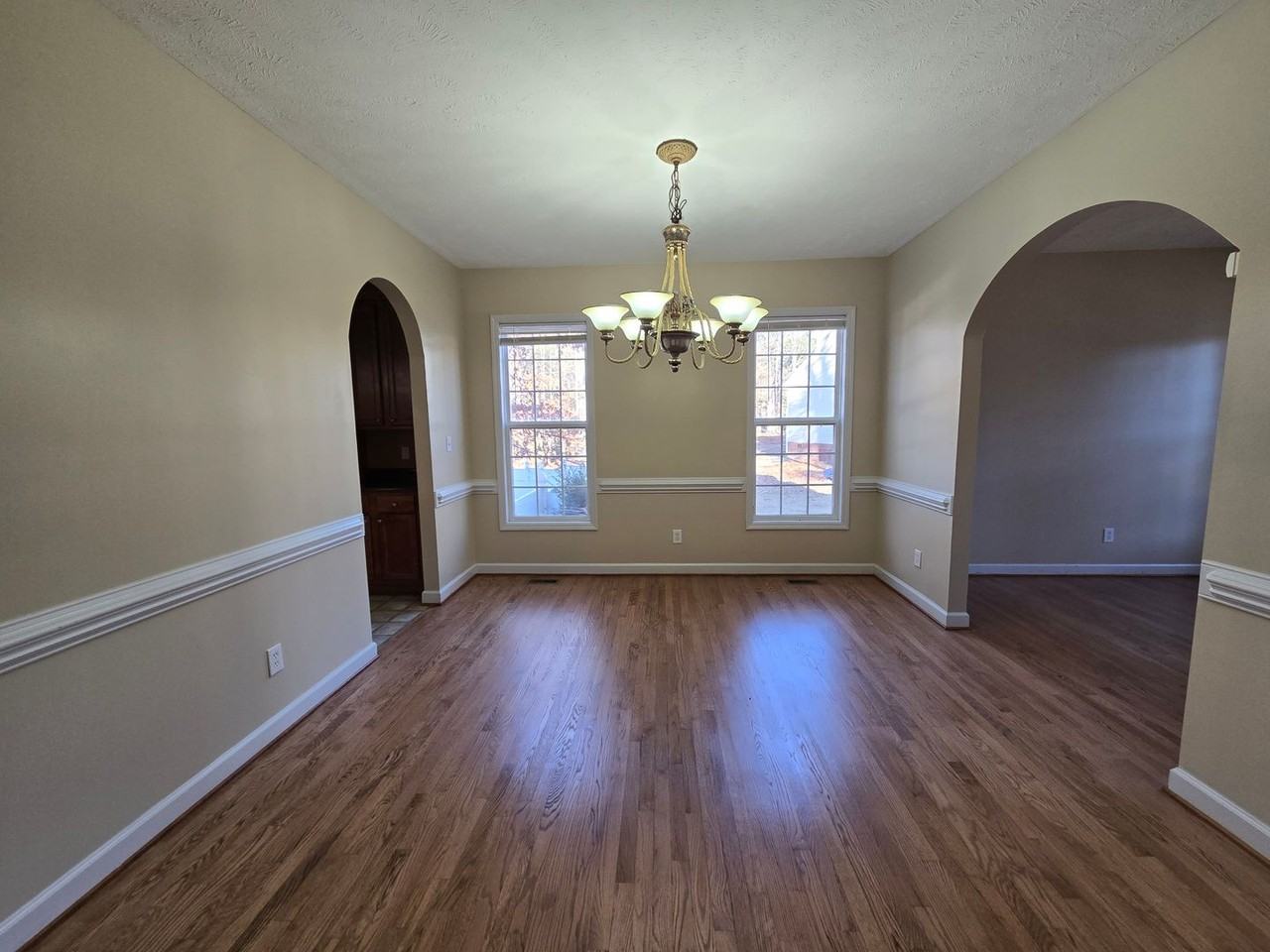 36 Randolph Ct - Photo 3 of 42