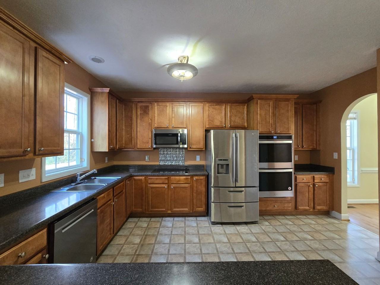 36 Randolph Ct - Photo 4 of 42