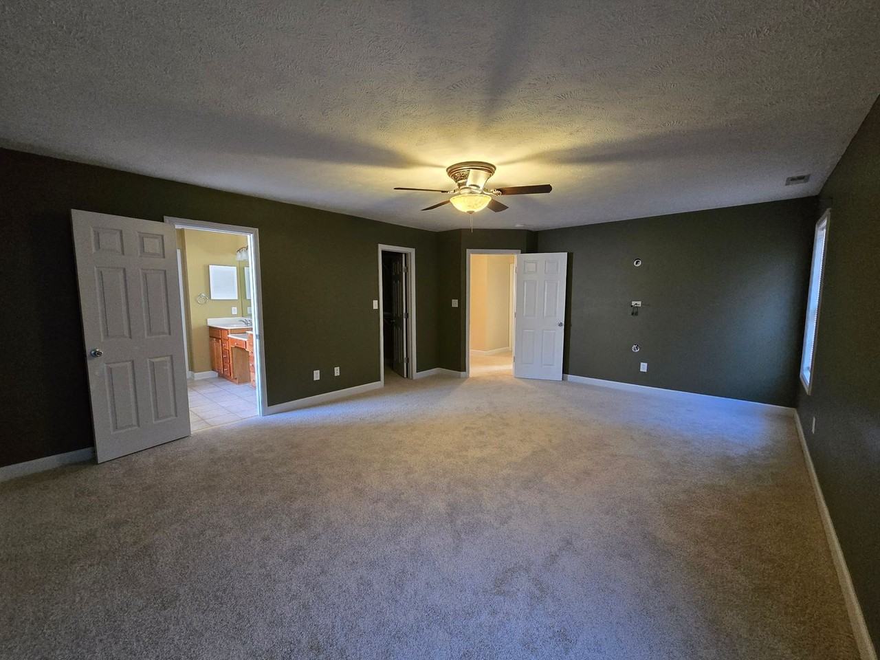 36 Randolph Ct - Photo 6 of 42