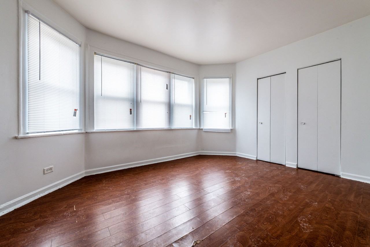 8200 S Clyde Ave Chicago, IL 60617 - Photo 3 of 15