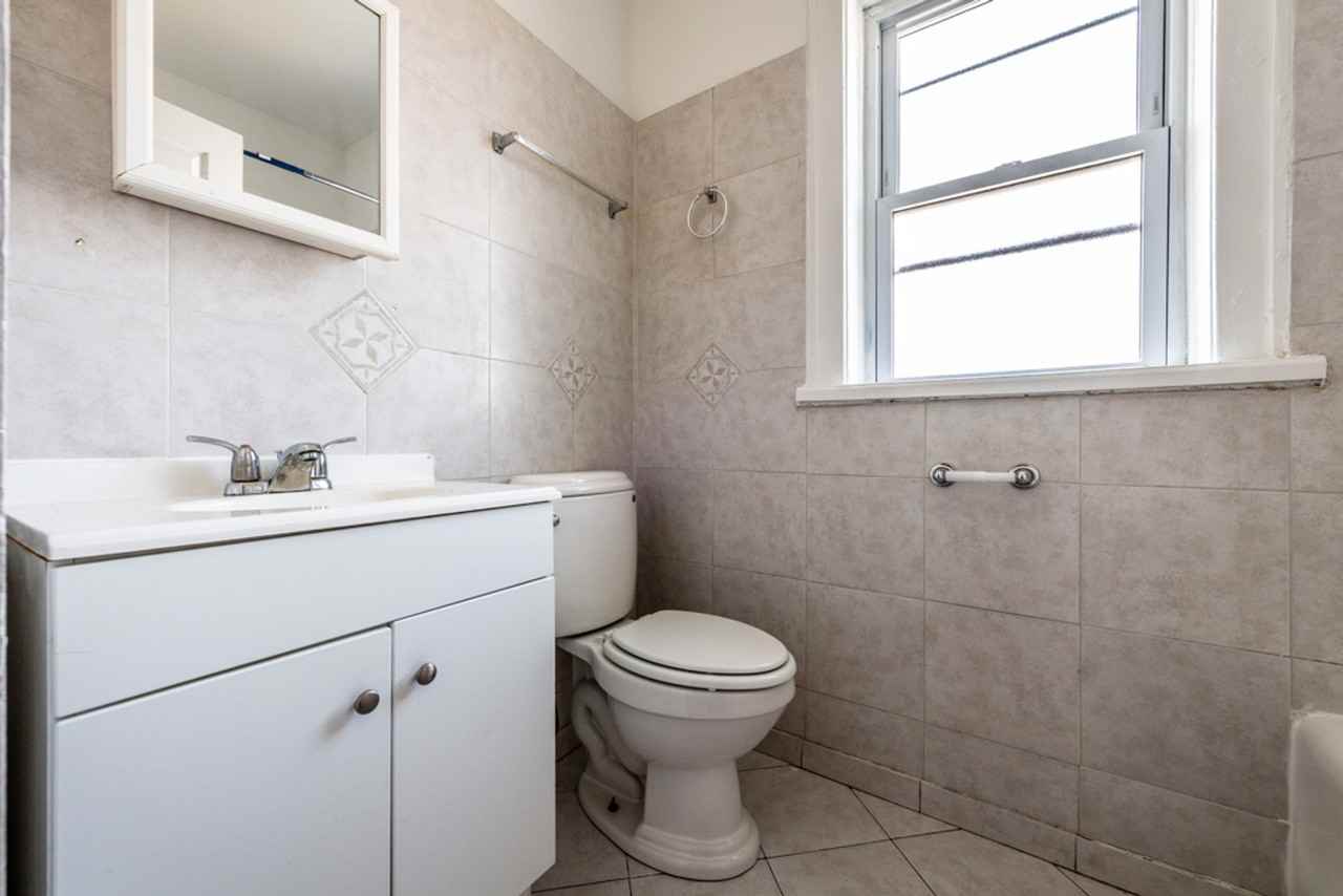 7800 S Jeffery Blvd Chicago, IL 60649 - Photo 3 of 21