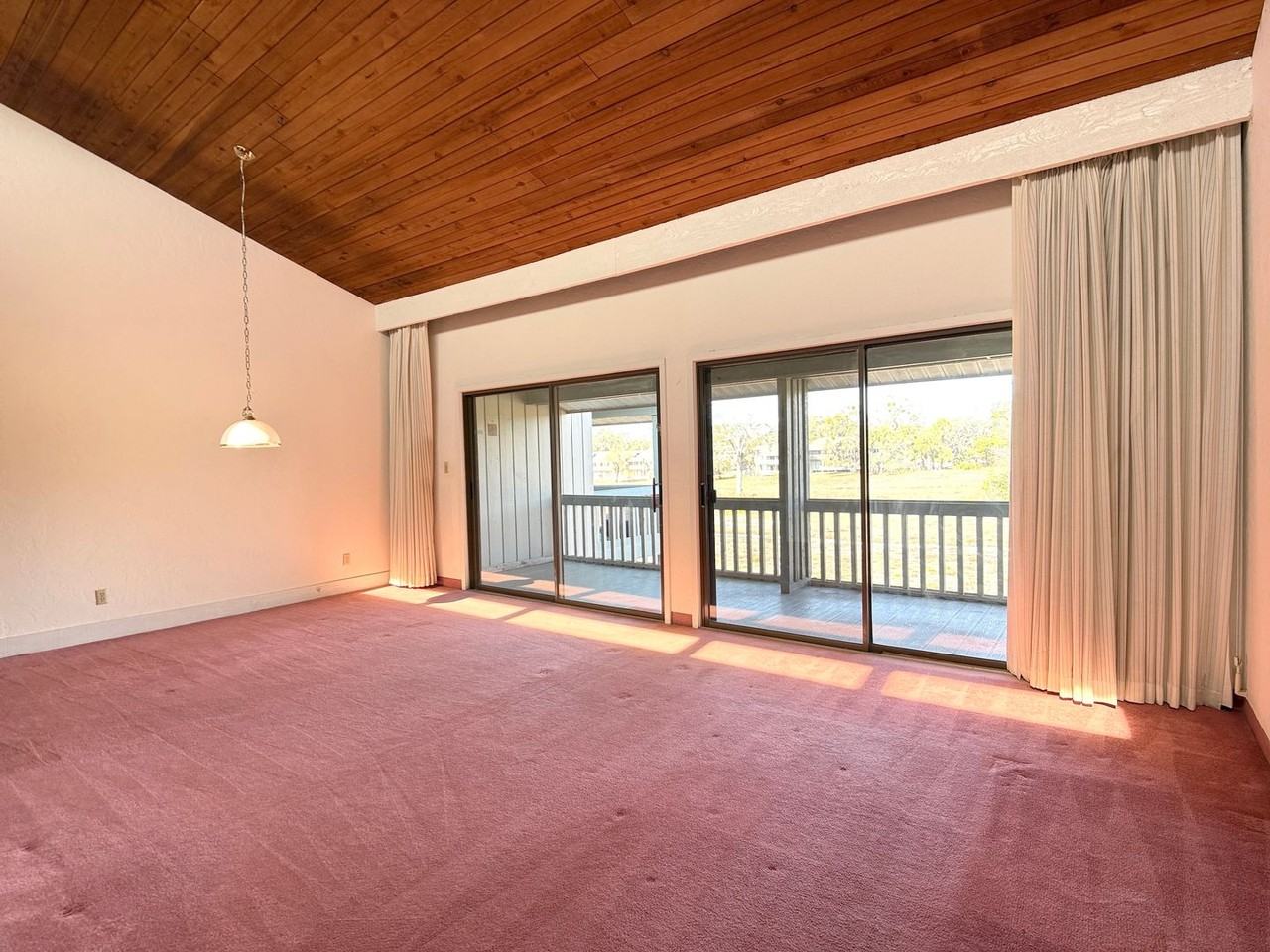 647 Olde Camelot Cir - Photo 2 of 17