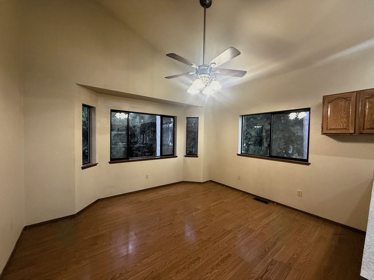 2044 Ne Ivy Rd - Photo 7 of 35