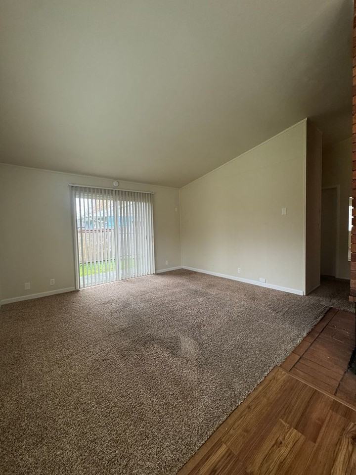 4255 E Amazon Dr - Photo 2 of 22