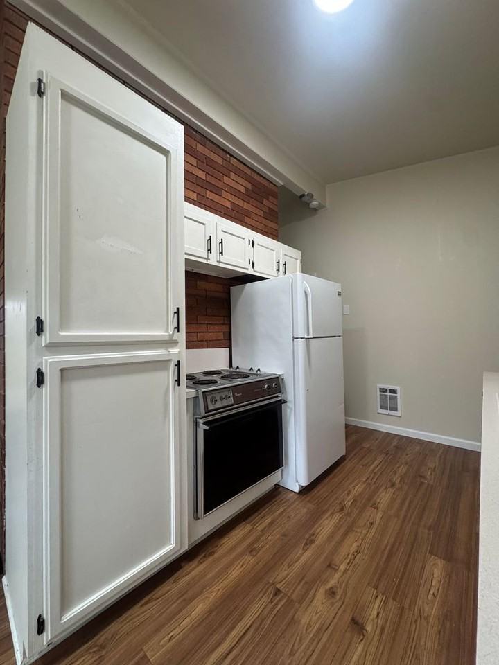 4255 E Amazon Dr - Photo 4 of 22