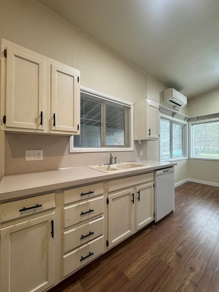 4255 E Amazon Dr - Photo 6 of 22