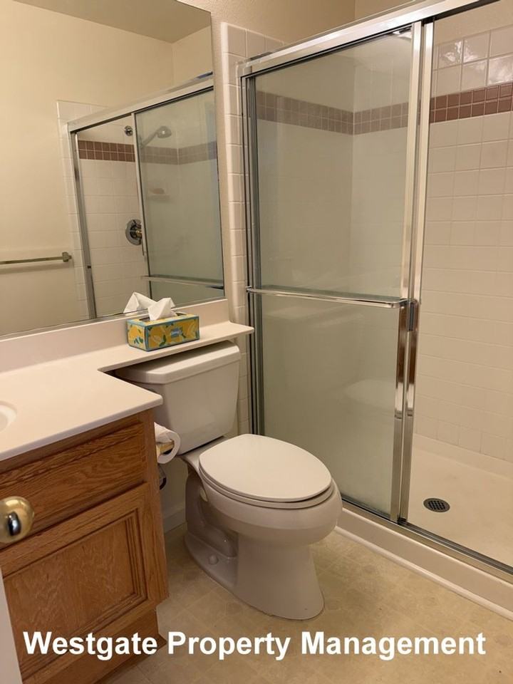 545 Almanor St - Photo 7 of 25