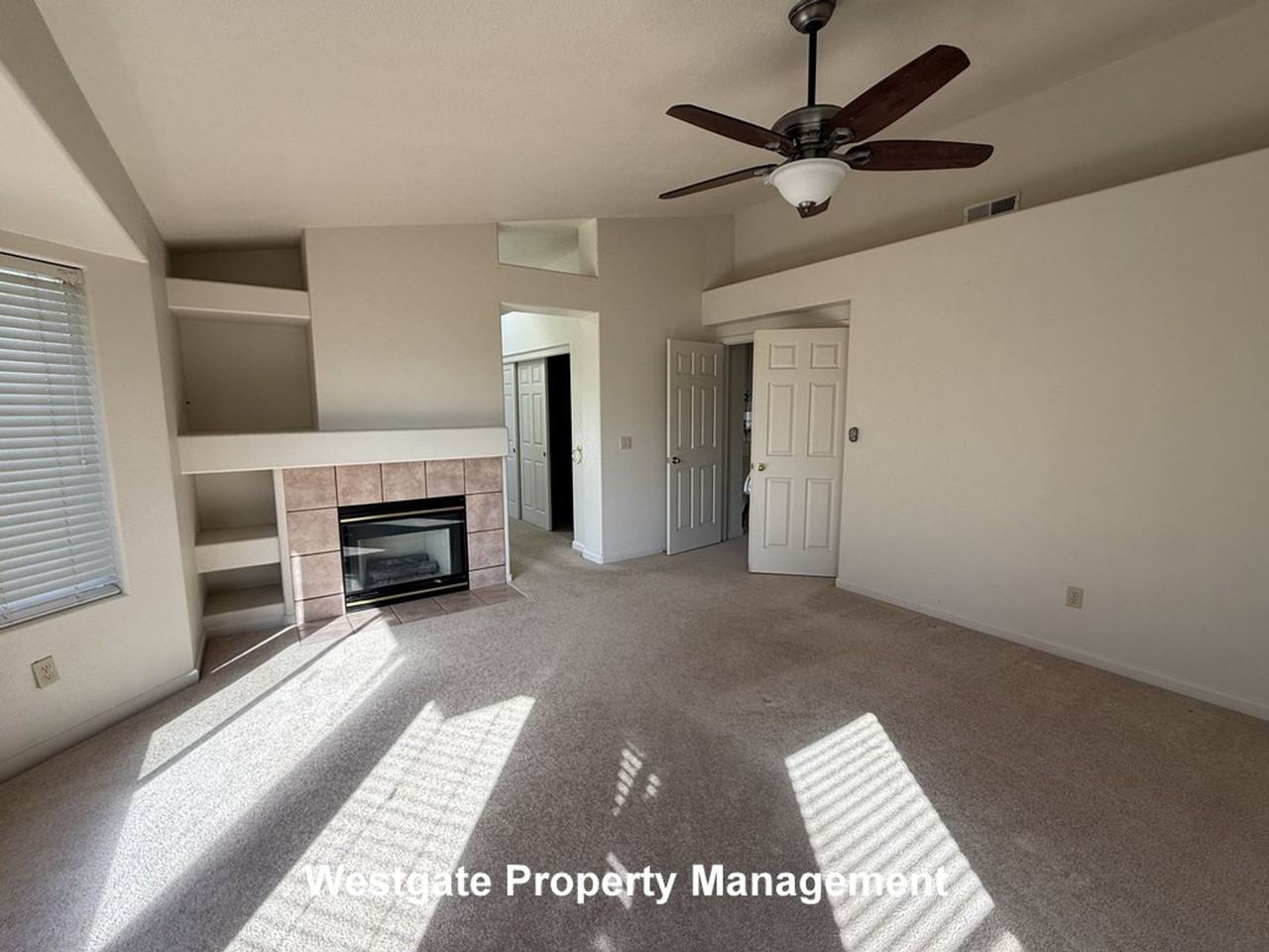 545 Almanor St - Photo 2 of 25