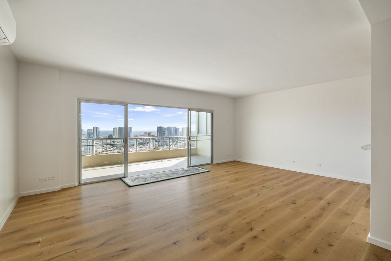 999 Wilder Ave #1604 - Photo 3 of 39