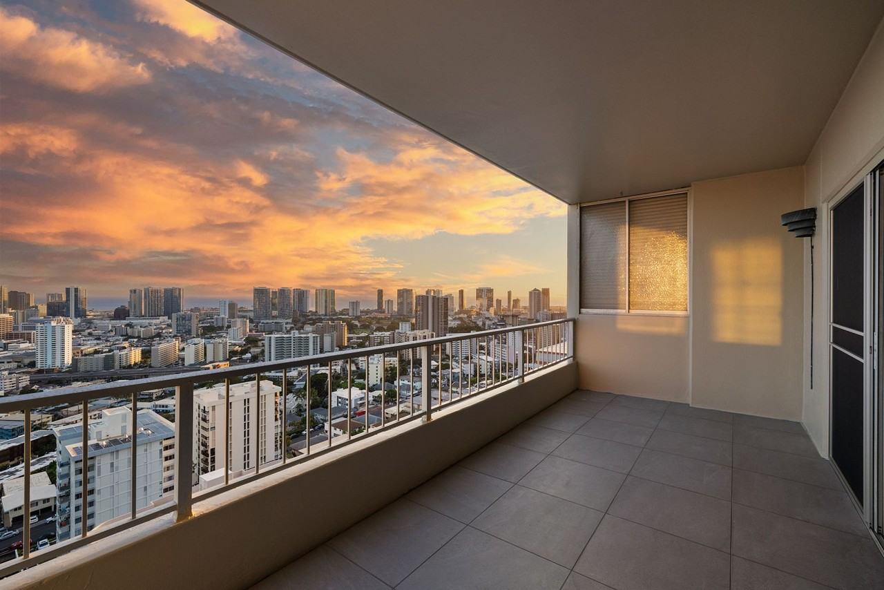 999 Wilder Ave #1604 - Photo 7 of 39