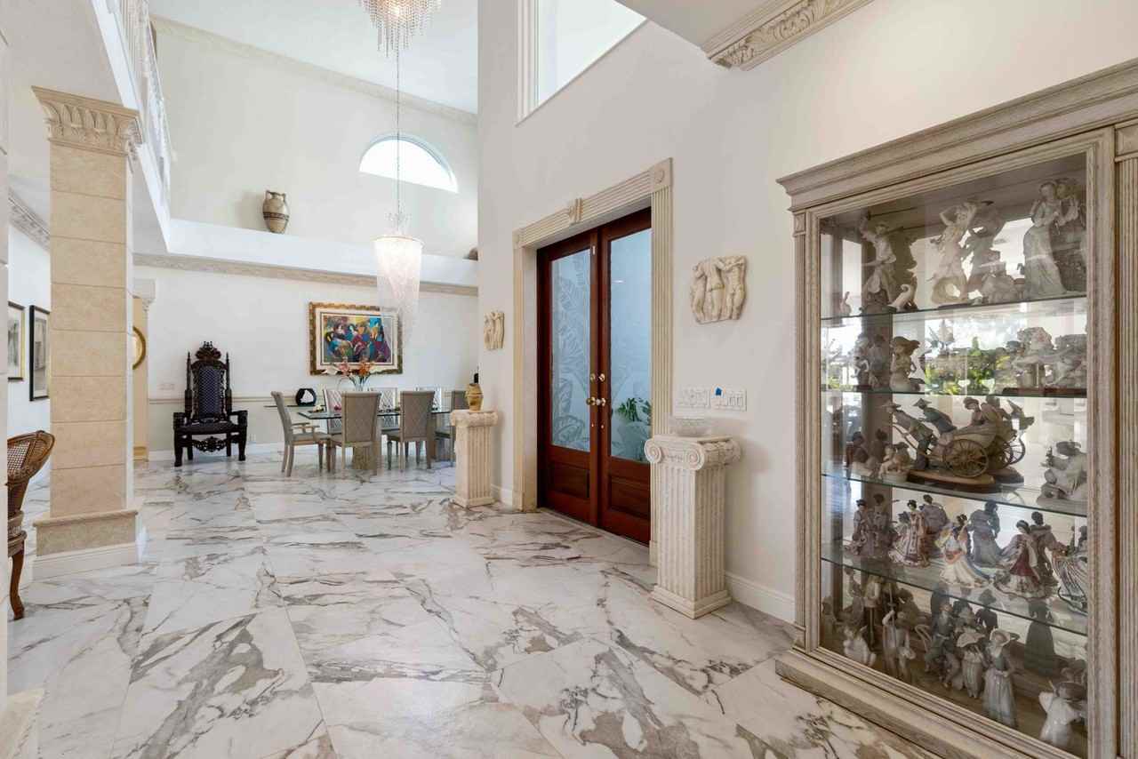 4048 Las Palmas Way - Photo 7 of 50