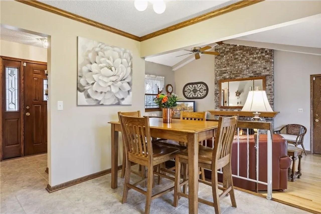 7181 Braemar Ln - Photo 5 of 16