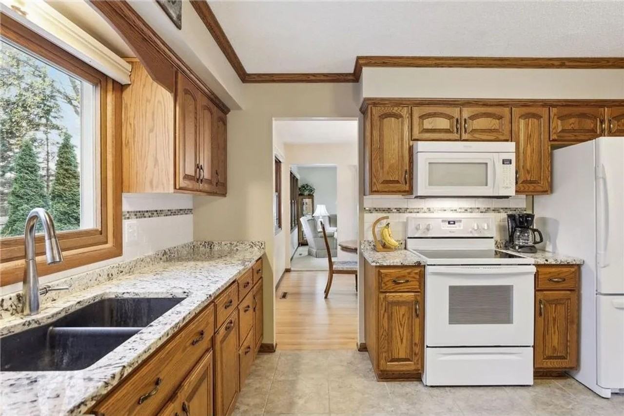 7181 Braemar Ln - Photo 6 of 16