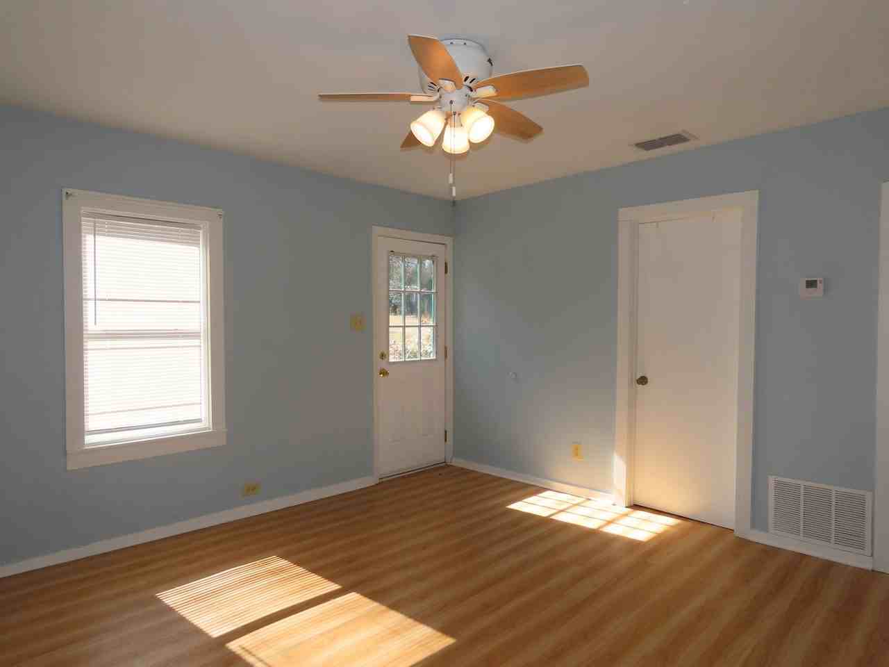 600 1/2 Frazier St - Photo 3 of 18