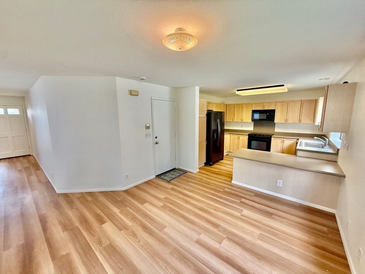 95-1031 Kahakiki St - Photo 7 of 19