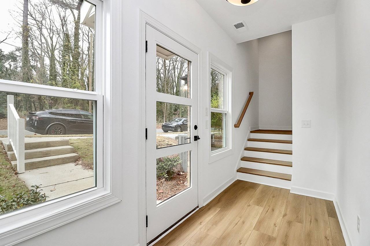 3944 Hager Dr - Photo 2 of 18