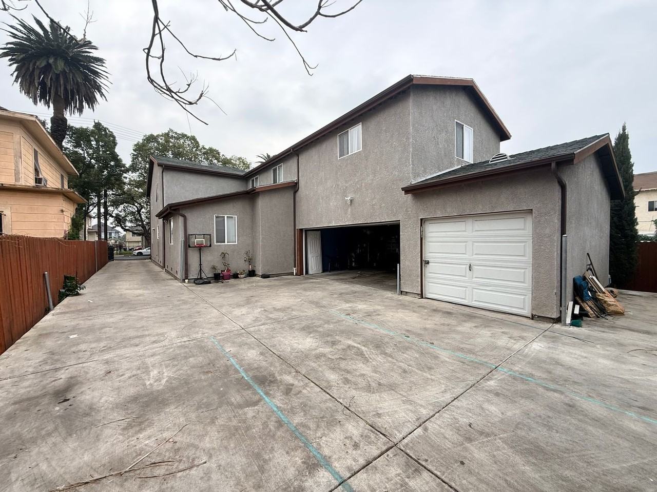 145 E 36th St - Photo 4 of 17