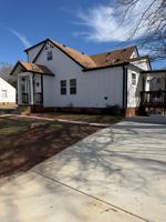 featured image of 222 Burnett St