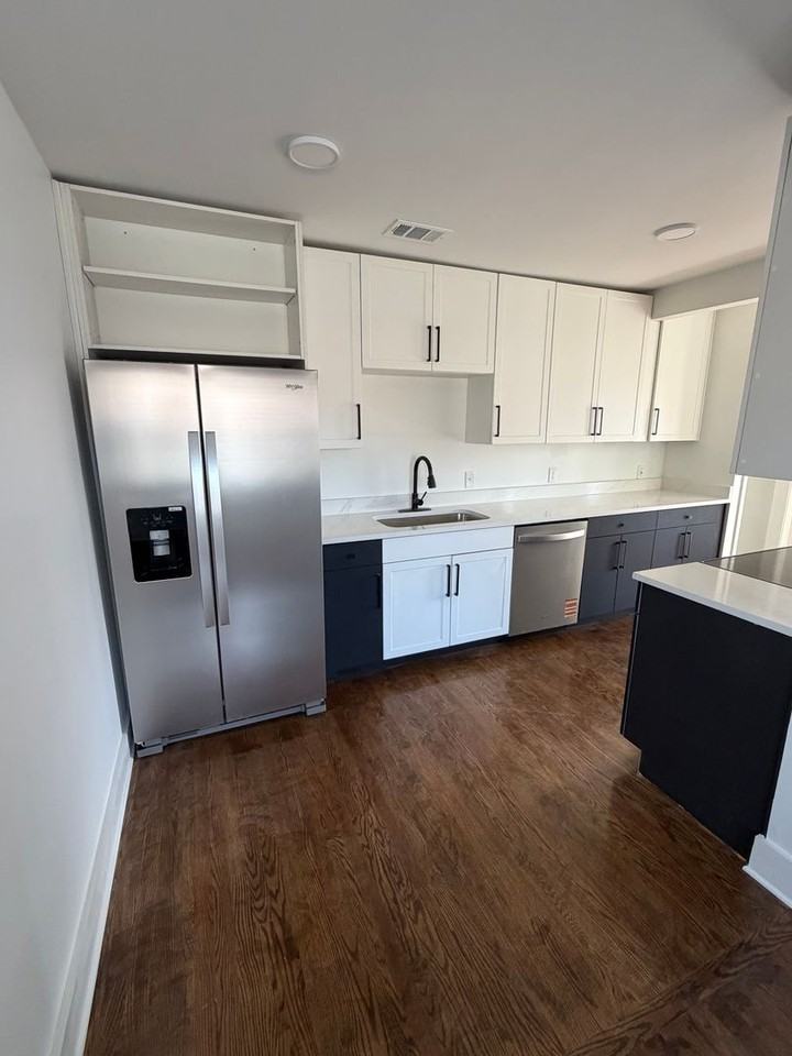 222 Burnett St - Photo 5 of 19