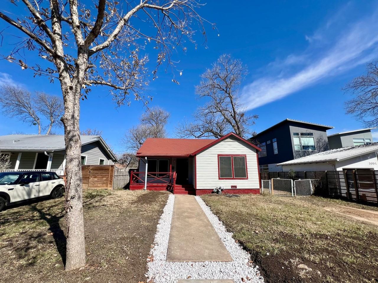 502 Zennia St - Photo 2 of 18