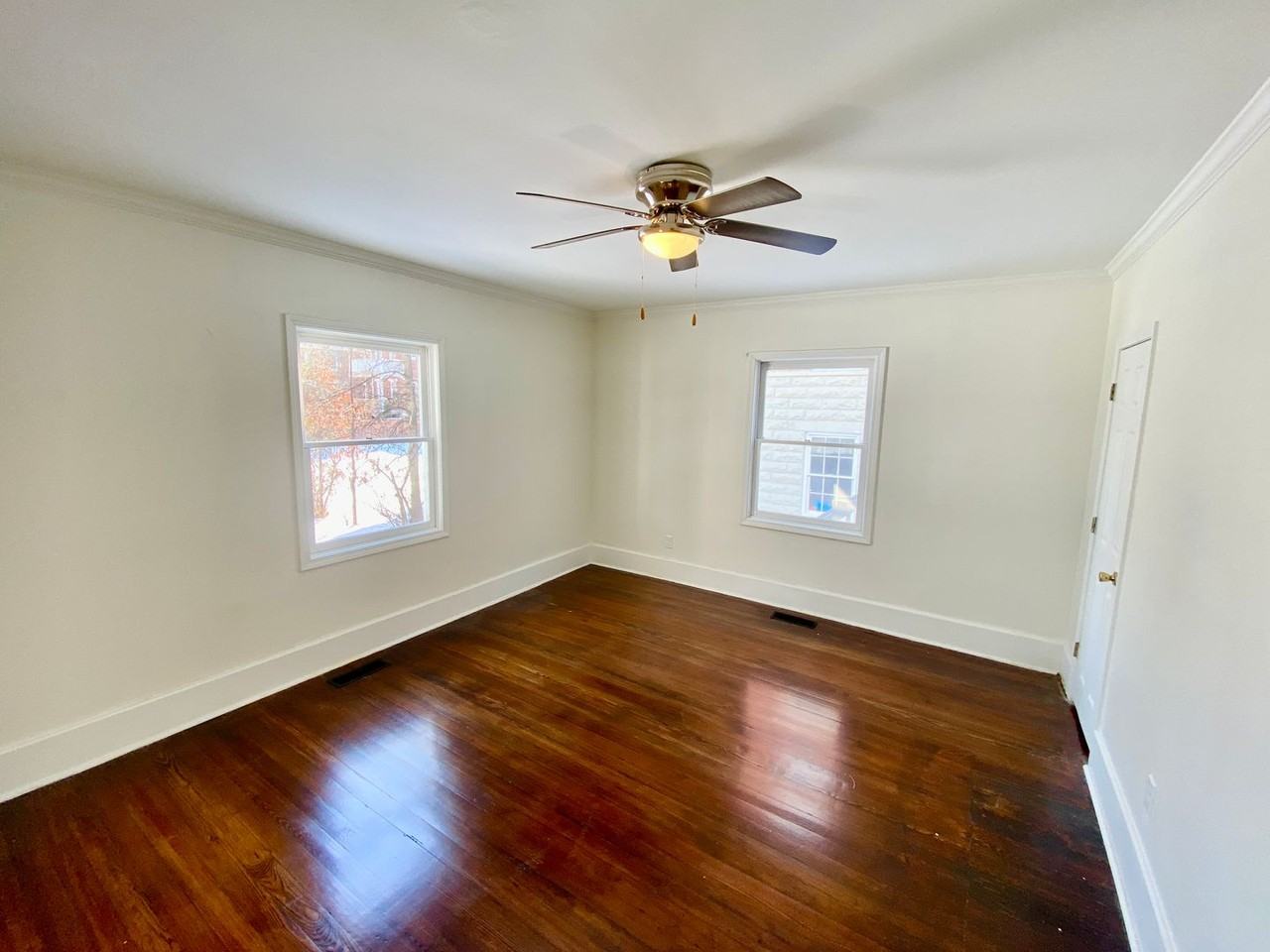 1643 Monroe St - Photo 6 of 12