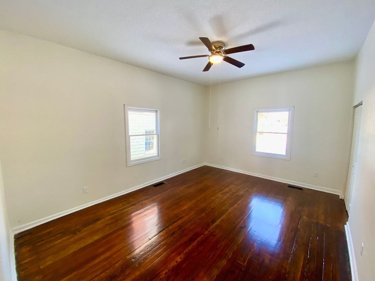 1643 Monroe St - Photo 7 of 12