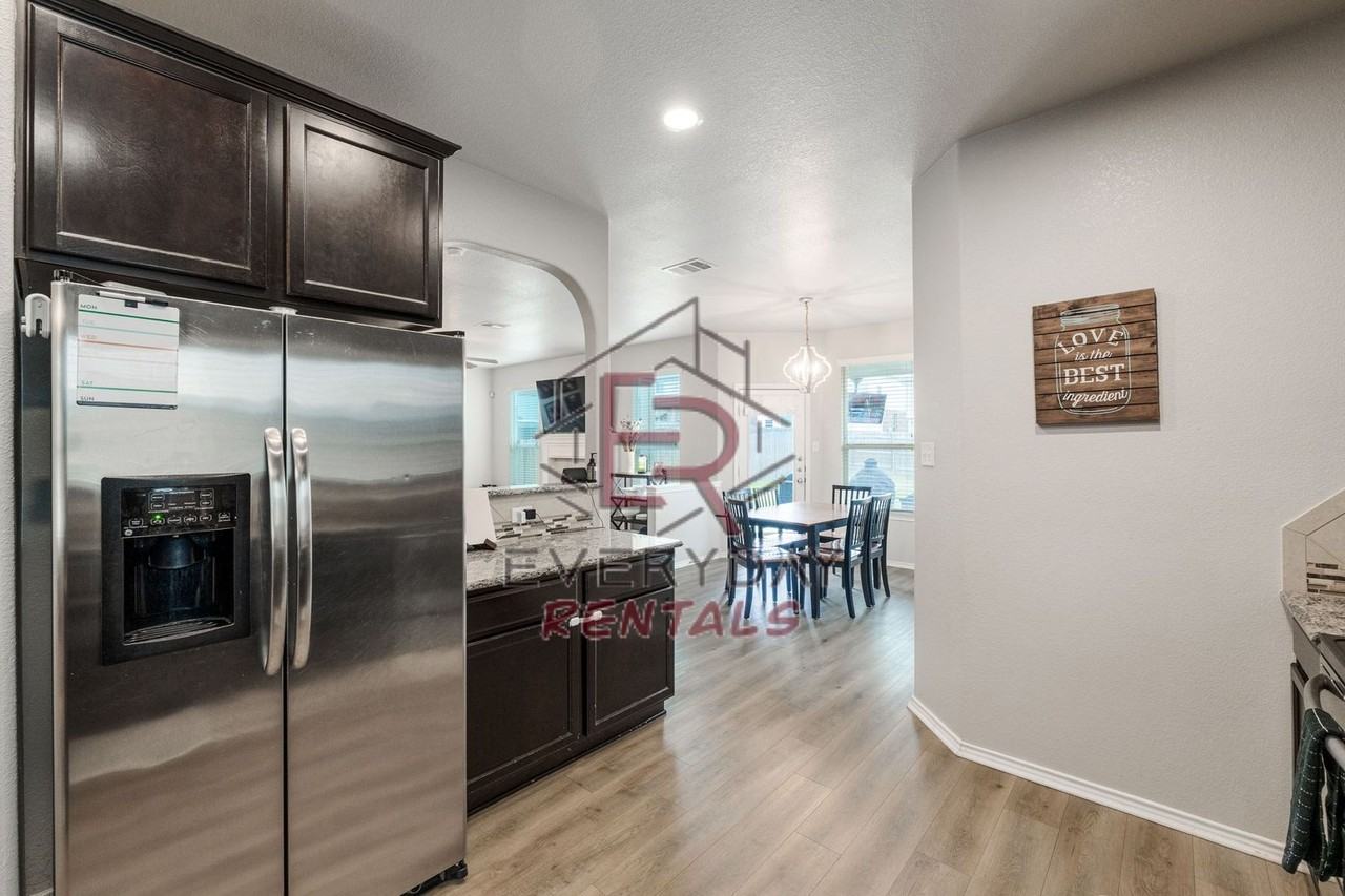 9507 Shimla Dr - Photo 6 of 23