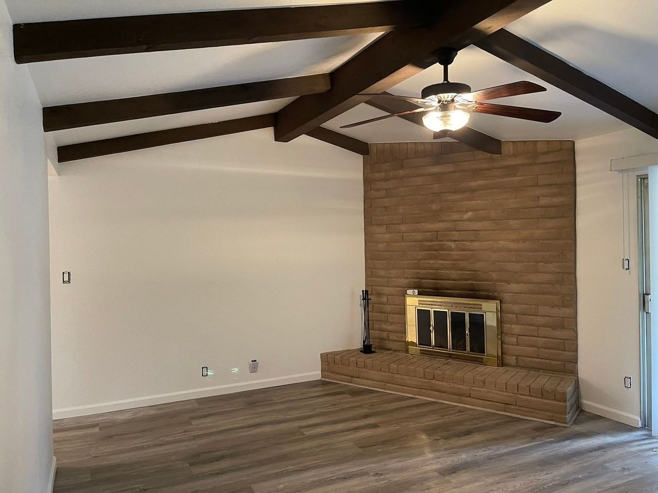 690 Clipper Way - Photo 4 of 14