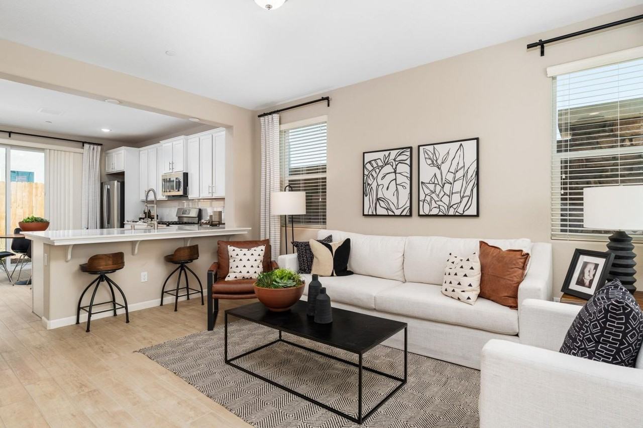 1105 Alcove Way W - Photo 4 of 28