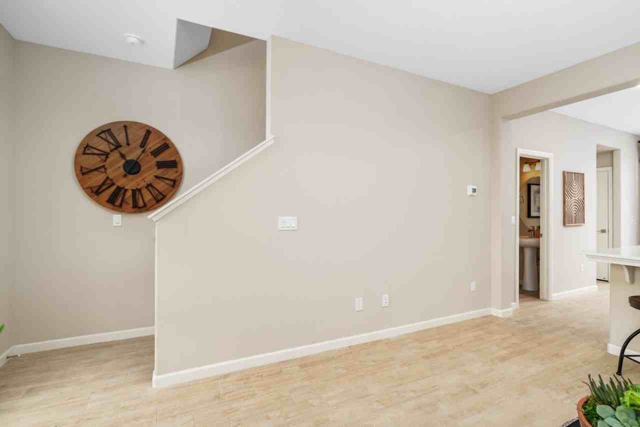 1105 Alcove Way W - Photo 5 of 28